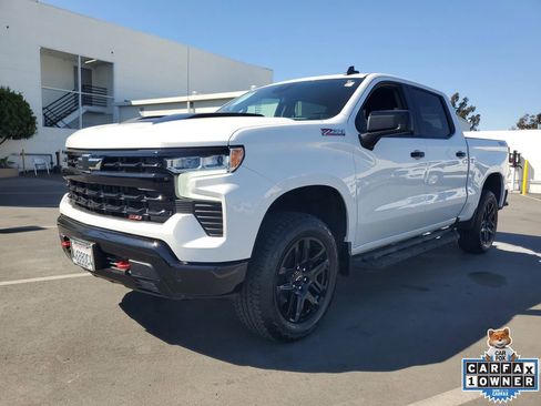 Used 2025 Chevrolet Silverado 1500 LT Trail Boss w/ Protection Package AWD/4WD image 2