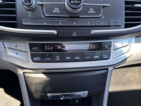 Used 2015 Honda Accord EX image 24