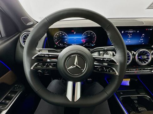 New 2026 Mercedes-Benz GLB 250 image 12