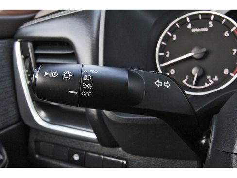 Used 2023 Nissan Rogue SV image 20