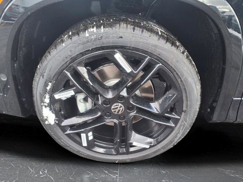 New 2026 Volkswagen Tiguan SE R-Line image 7