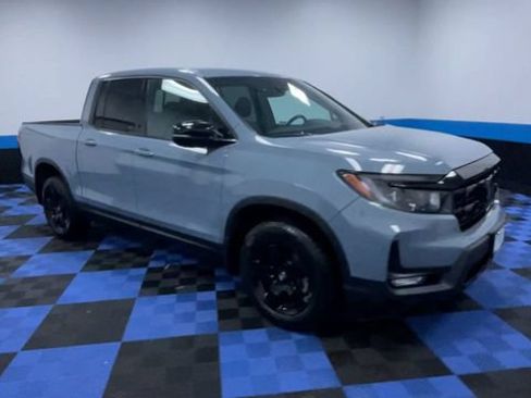 Certified 2024 Honda Ridgeline Black Edition image 2