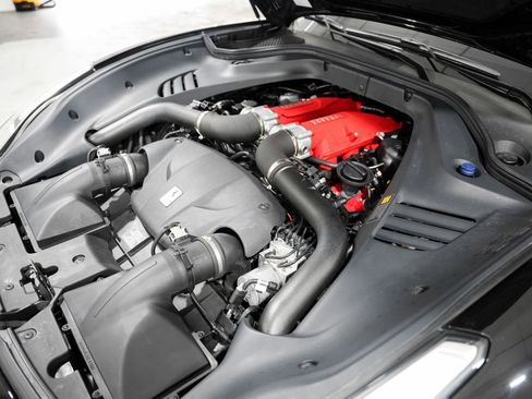 Used 2015 Ferrari California T RWD image 35
