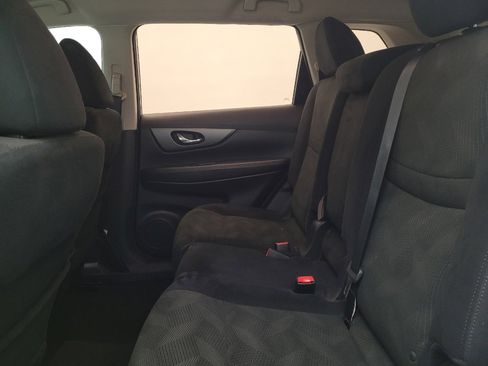 Used 2015 Nissan Rogue S image 18