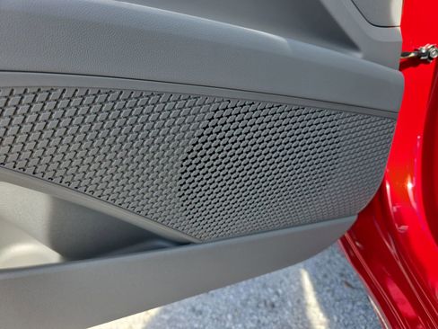 New 2025 Hyundai Elantra SEL image 17