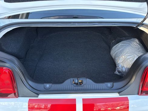 Used 2010 Ford Mustang Shelby GT500 image 33