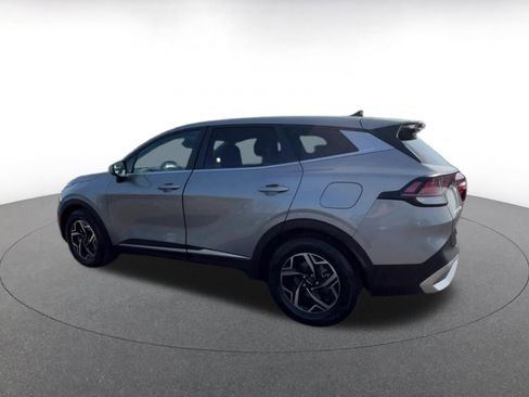 Used 2023 Kia Sportage LX image 10