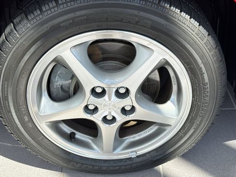 Used 1999 Toyota Celica GT FWD image 9