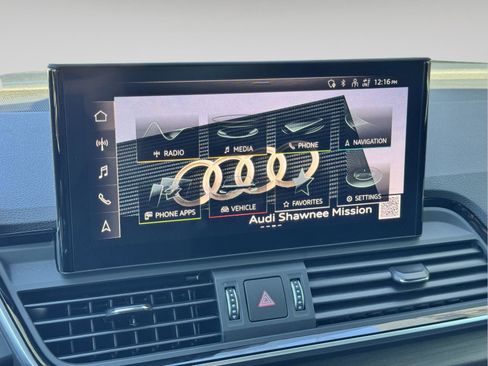Used 2025 Audi Q5 2.0T Premium image 17