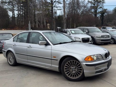 Used 2001 BMW 330i Sedan image 2