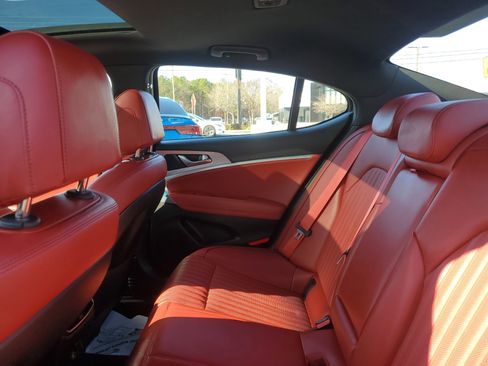 Used 2023 Genesis G70 2.0T w/ Sport Prestige Package image 10