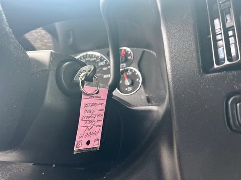 Used 2024 Chevrolet Express 2500 w/ Driver Convenience Package RWD image 11
