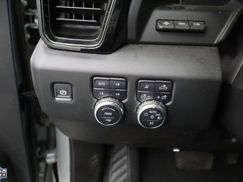 Used 2024 GMC Sierra 2500 AT4 w/ AT4 Premium Plus Package image 15