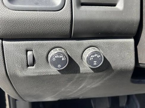 Used 2018 Chevrolet Colorado LT AWD/4WD image 24