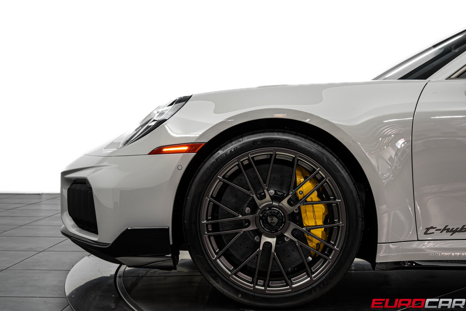 Used 2026 Porsche 911 Turbo S AWD/4WD image 15