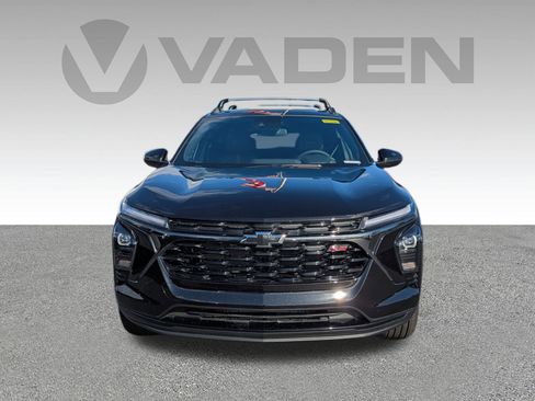 New 2025 Chevrolet Trax RS w/ Sunroof Package image 27