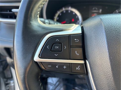 Used 2022 Toyota Highlander LE image 22