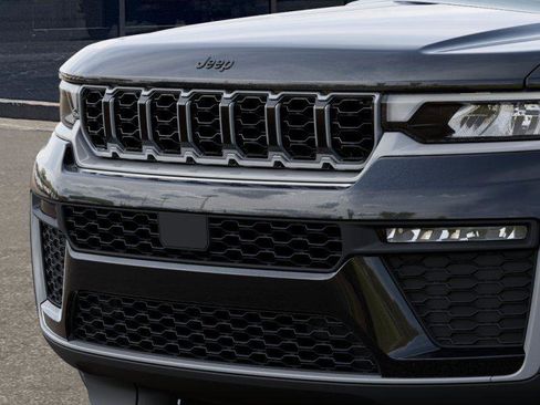 New 2026 Jeep Grand Cherokee Limited image 12