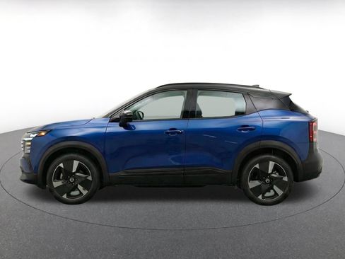 Used 2026 Nissan Kicks SR FWD image 4