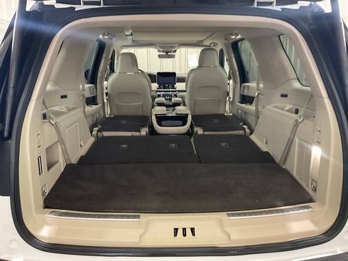 Used 2020 Lincoln Navigator Reserve w/ Luxury Package AWD/4WD image 30