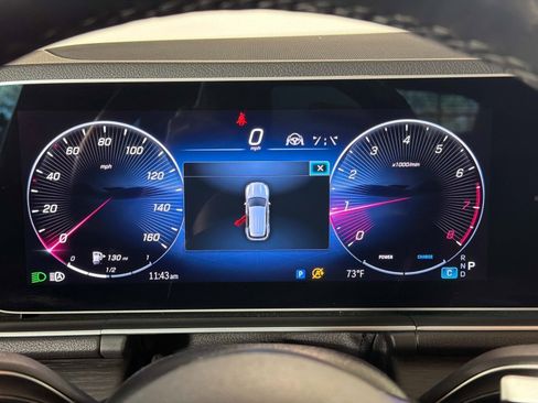 Used 2025 Mercedes-Benz GLE 350 4MATIC w/ Driver Assistance Package image 47