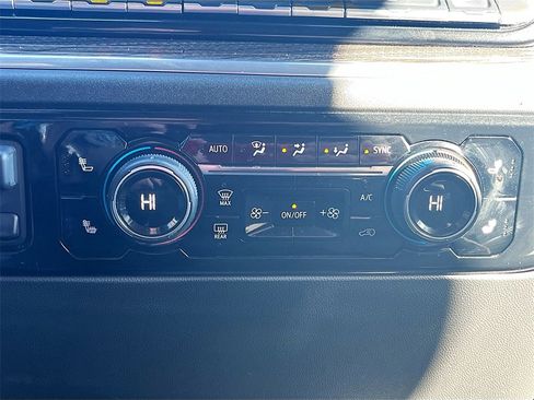 Used 2025 Chevrolet Silverado 1500 LT image 16