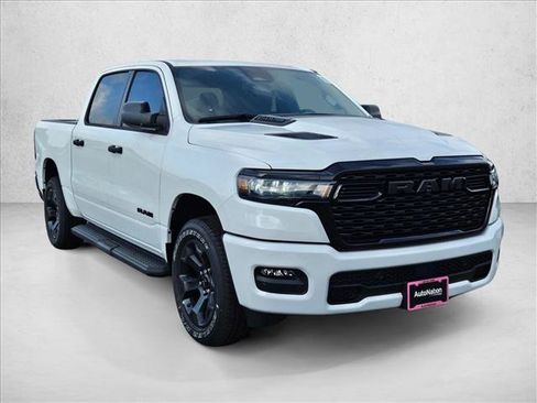New 2026 RAM 1500 Express AWD/4WD image 7