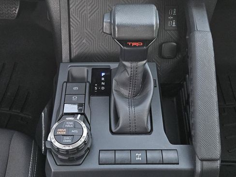 Used 2024 Toyota Tacoma TRD Off-Road AWD/4WD image 14