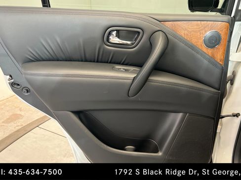 Used 2022 Nissan Armada SL w/ Captain's Chairs Package AWD/4WD image 18