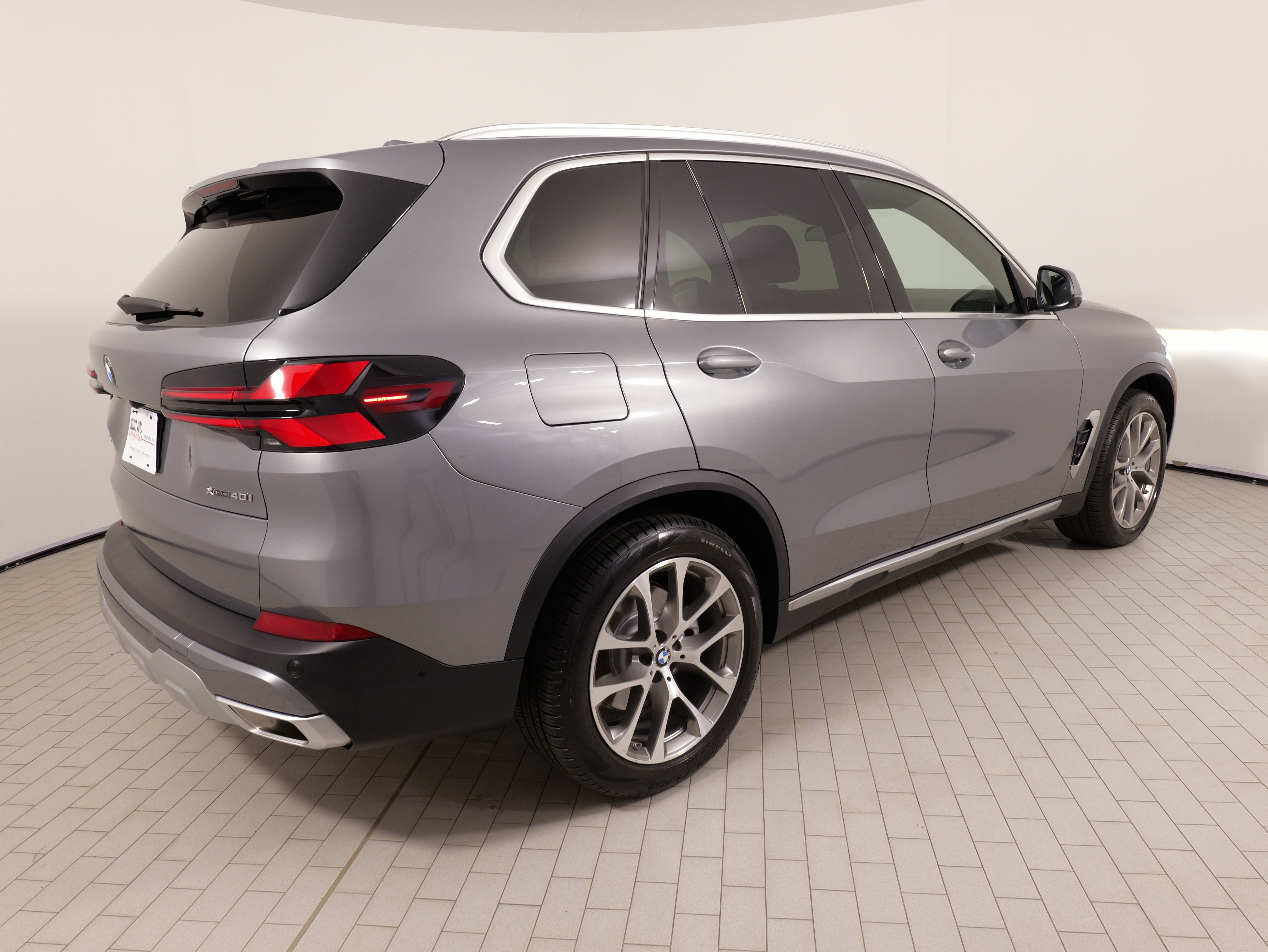 Used 2026 BMW X5 xDrive40i AWD/4WD image 11