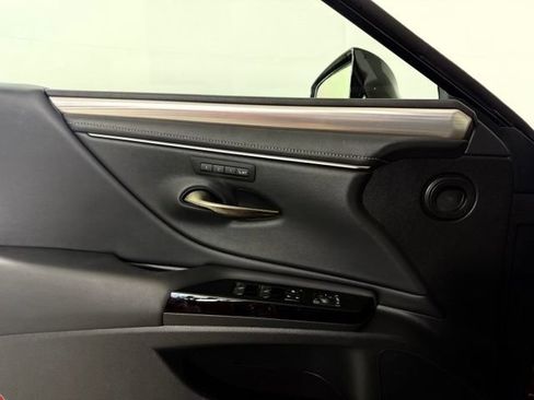 Used 2024 Lexus ES 350 F Sport w/ Accessory Package (Z2) FWD image 28