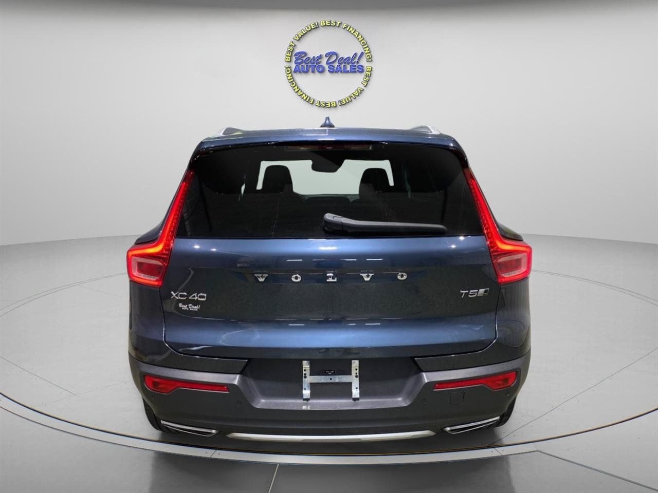 Used 2020 Volvo XC40 T5 Inscription w/ Protection Package Premier AWD/4WD image 4