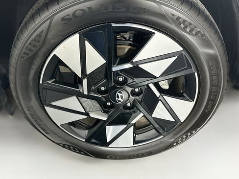 Used 2025 Hyundai Kona SEL FWD image 11
