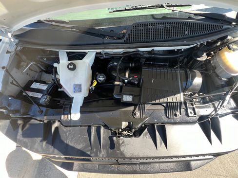 Used 2016 Chevrolet Express 2500 image 22