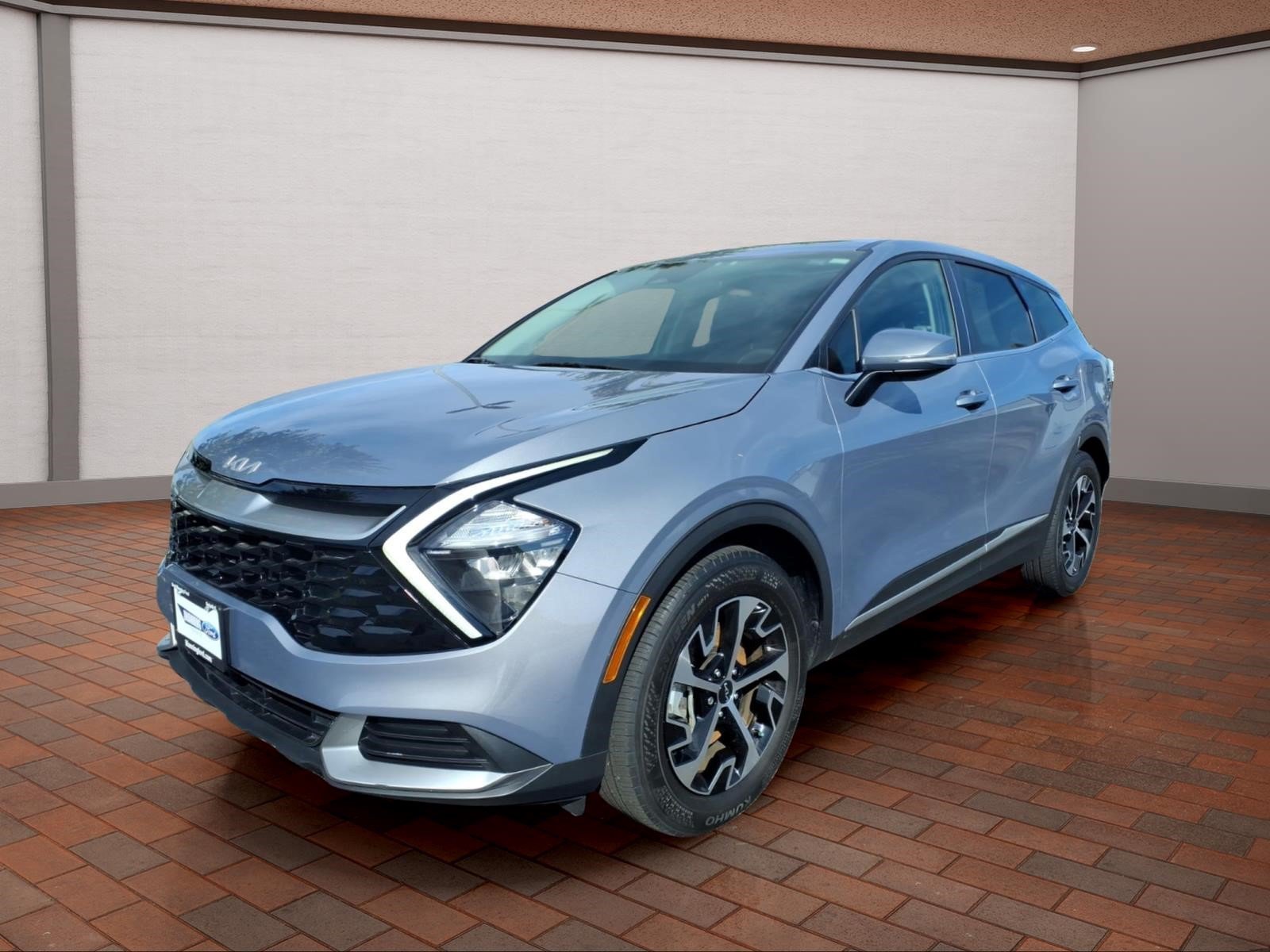 Used 2023 Kia Sportage EX FWD image 4