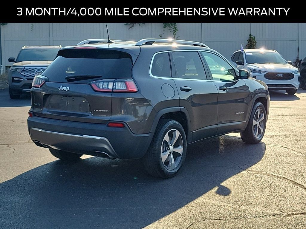 Used 2019 Jeep Cherokee Limited w/ Luxury Group AWD/4WD image 4