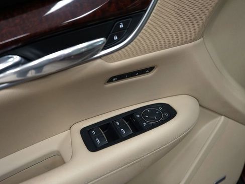 Used 2017 Cadillac XT5 Luxury w/ Driver Awareness Package AWD/4WD image 24