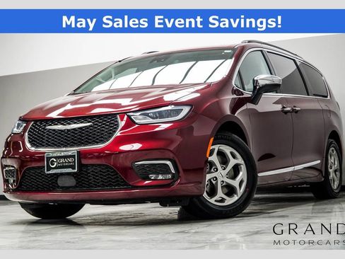 Used 2023 Chrysler Pacifica Limited FWD image 1