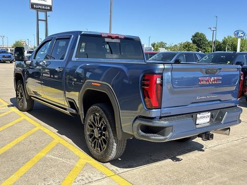 Used 2025 GMC Sierra 2500 Denali w/ Denali Reserve Package AWD/4WD image 9