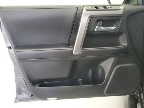 Used 2022 Toyota 4Runner SR5 Premium image 22