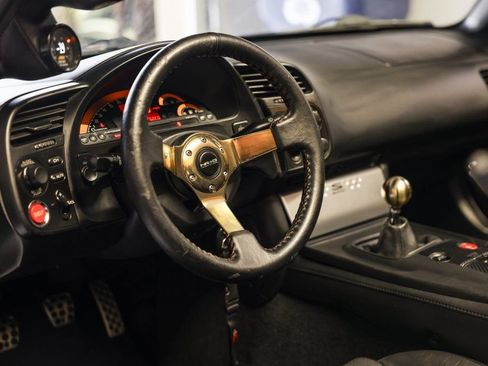 Used 2005 Honda S2000 image 35