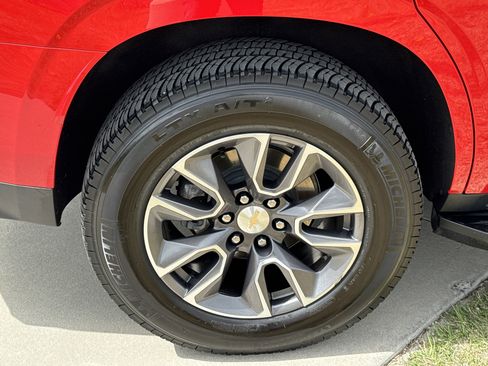 Used 2023 Chevrolet Tahoe LT w/ Luxury Package image 12