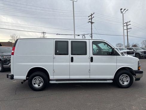 Used 2024 Chevrolet Express 2500 Work Van w/ Driver Convenience Package image 6