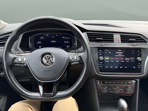 Used 2019 Volkswagen Tiguan SEL Premium AWD/4WD image 11