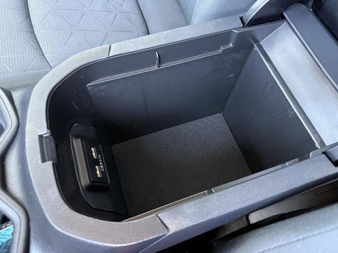 Used 2021 Toyota RAV4 XLE w/ Convenience Package AWD/4WD image 22