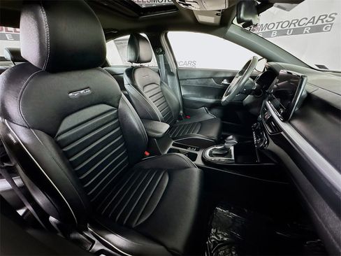 Used 2023 Kia Forte GT-Line w/ GT-Line Premium Package image 29