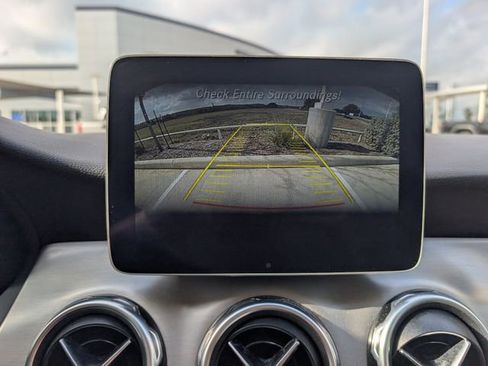 Used 2020 Mercedes-Benz GLA 250 image 16