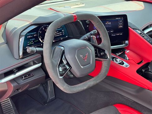 Used 2023 Chevrolet Corvette Stingray Preferred Cpe w/ Engine Appearance Package image 9
