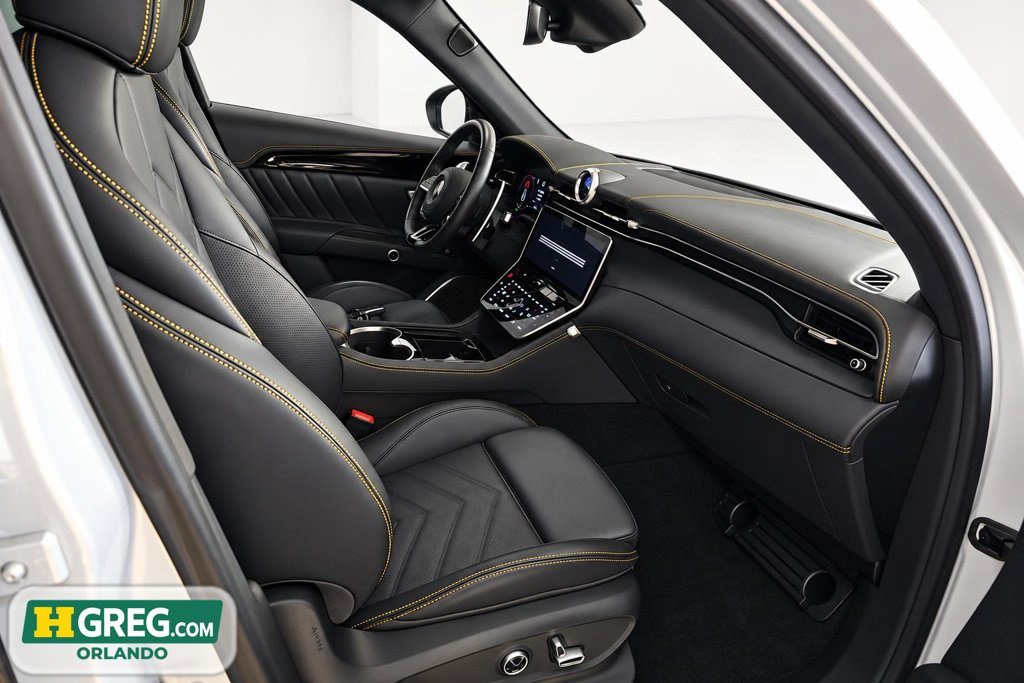 Used 2023 Maserati Grecale Modena AWD/4WD image 11
