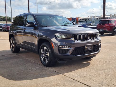 Used 2024 Jeep Grand Cherokee Limited 4xe AWD/4WD image 4